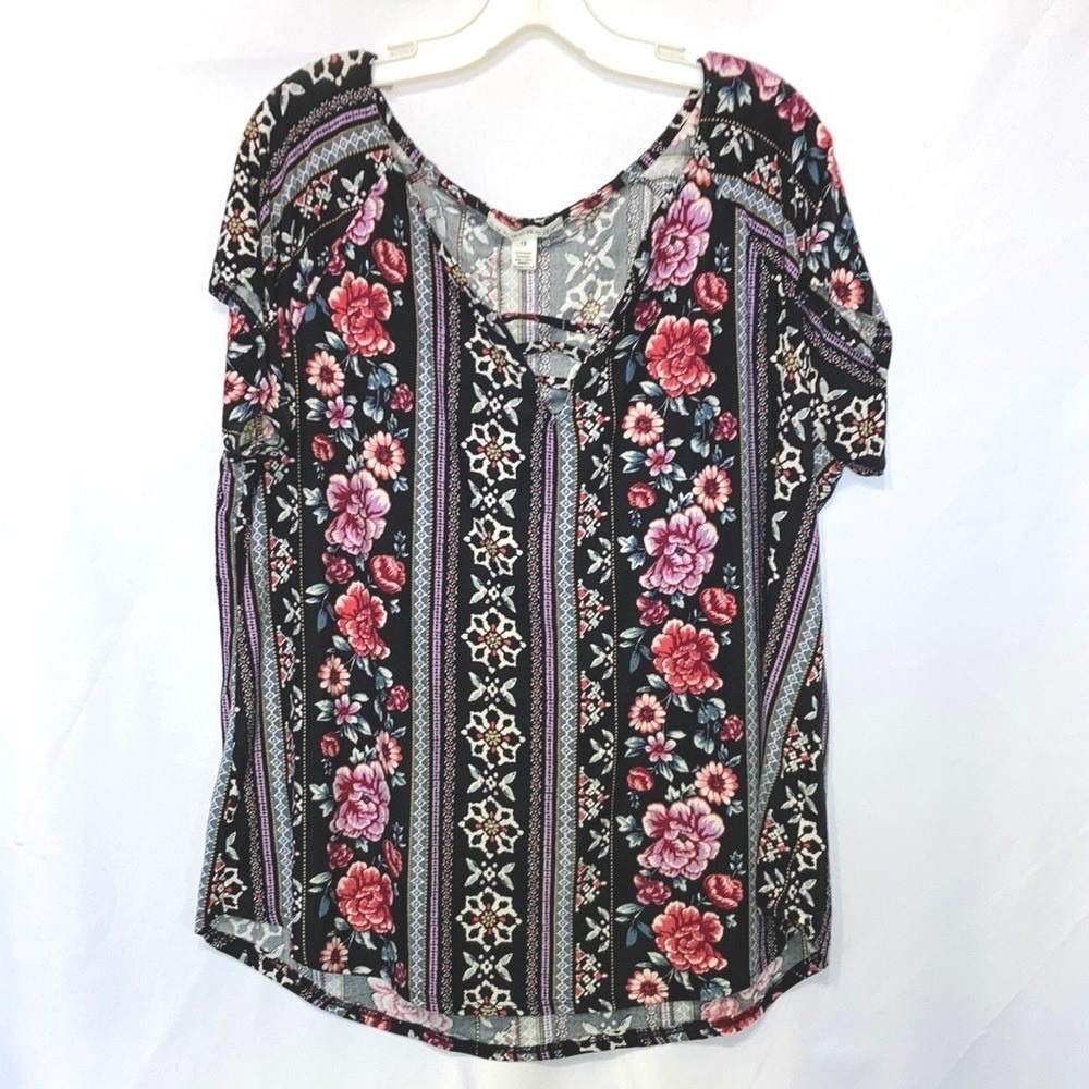 Eye candy Floral Stretch Slinky Top Women's Size Plus 1X